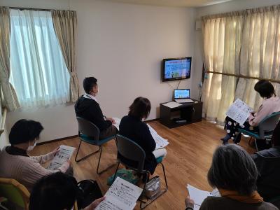 家族会の皆様と一緒に研修会を聴講しました